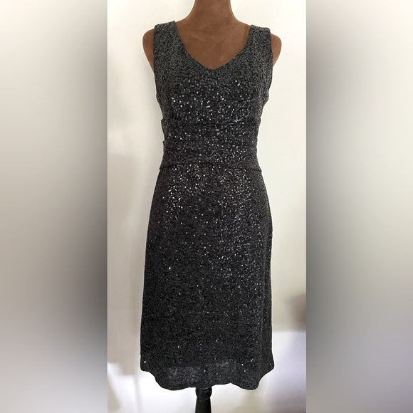 Muse sequined V-neck Dress - Picture 2 of 7